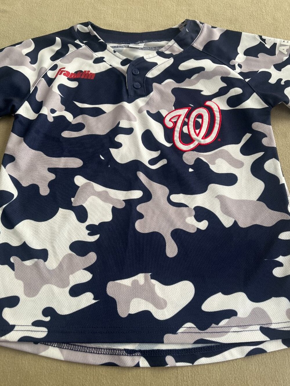 BD & A Washington Nationals Unisex Camo Jersey Short Sleeves Size YM. Really nic